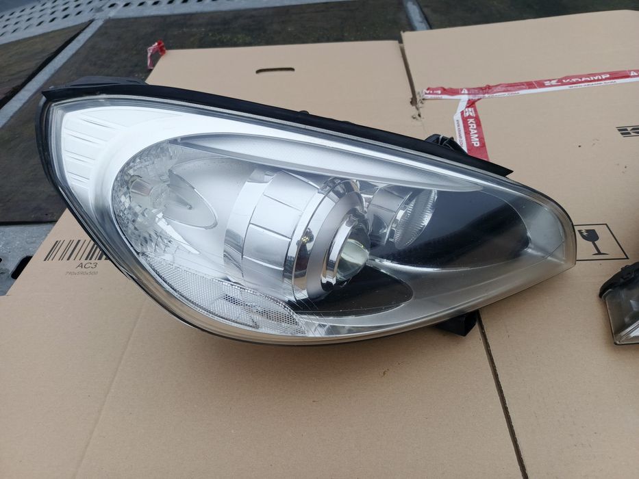 Volvo V60 Xenon lampa EU Prawa