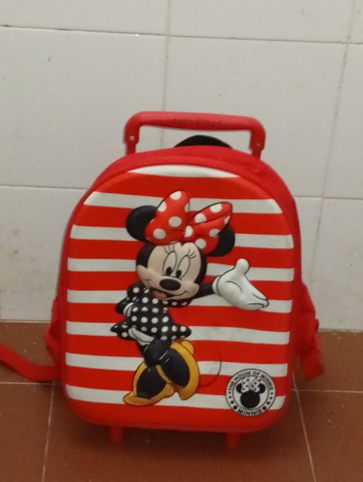 Mochila pequena da Minnie para menina pequena