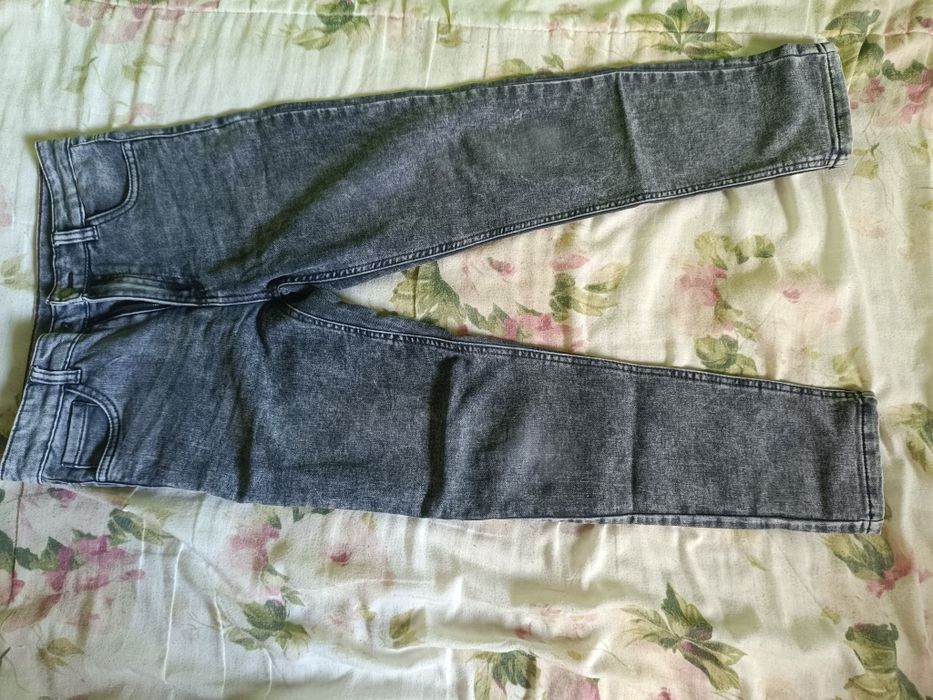 Spodnie jeans chłopięce r 134