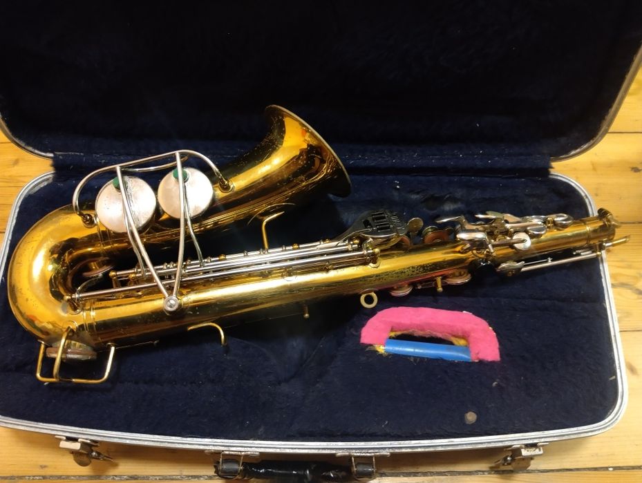 Продам саксофон альт