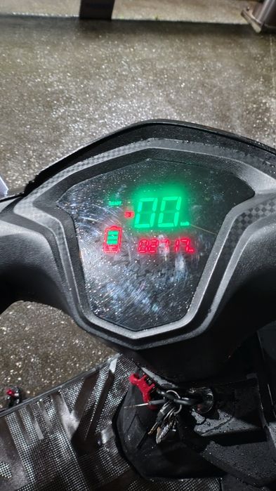 Vendo/troco/retomo scooter elétrica 72v impecável