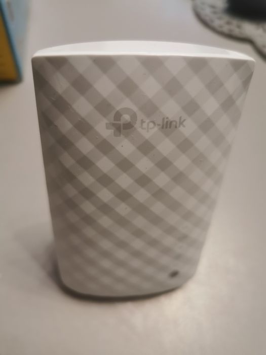 Uniwersalny wzmacniacz sieci bezprzewodowej, AC750