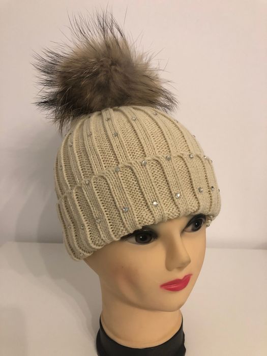 Nowa zimowa czapka Gatta duży pompon jenot naturalne futro beż