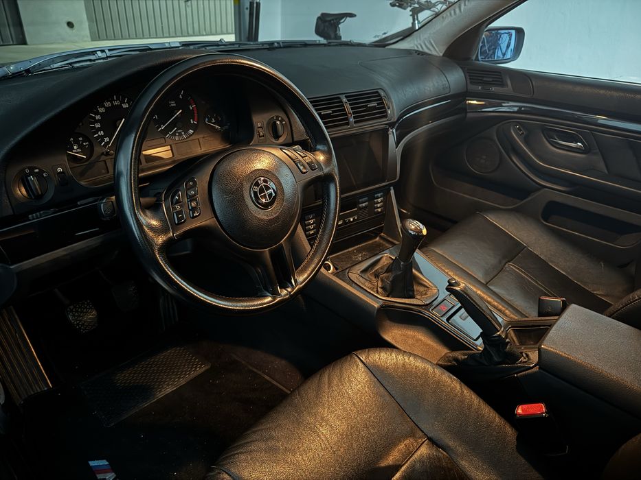 BMW e39 520d  bem estimada