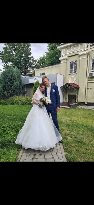 Свадебное платье и свадебный костюм