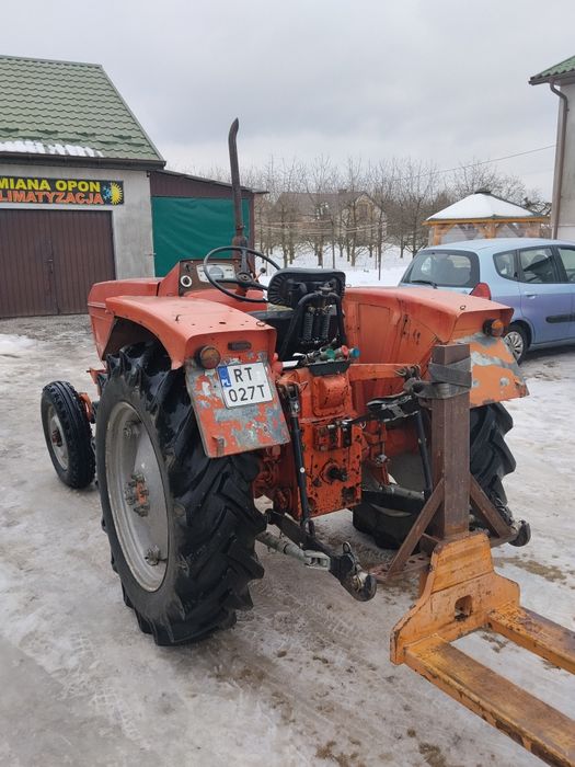 Ciągnik rolniczy Renault R 7231