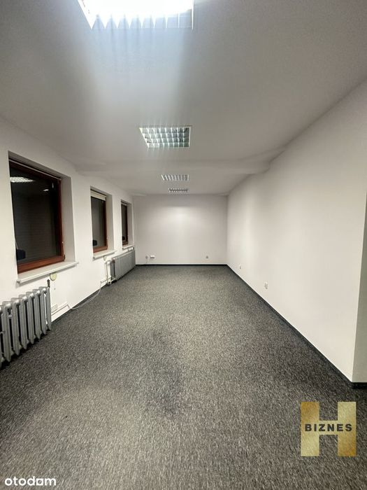 Biuro 11,16,23,74,m2 Krzyki Parking
