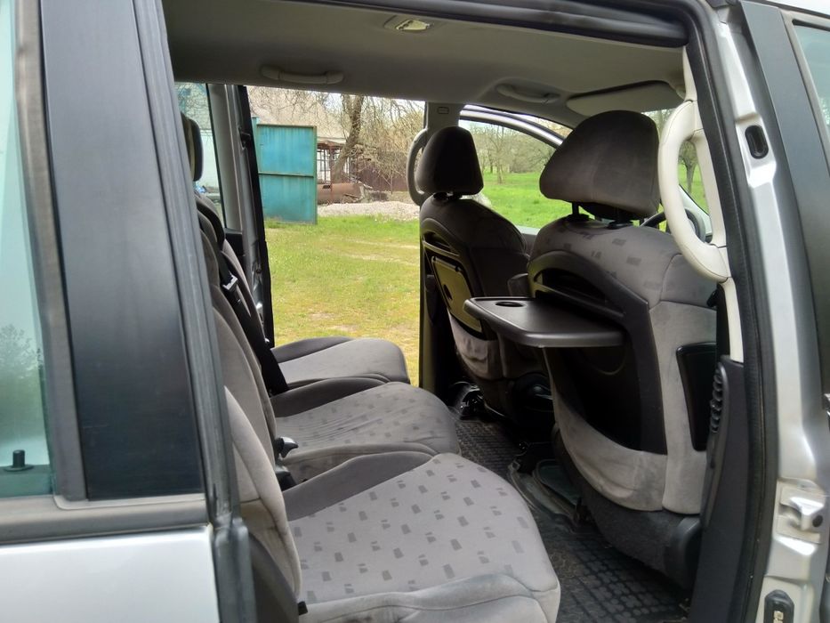 Продам автомобиль Пежо 807