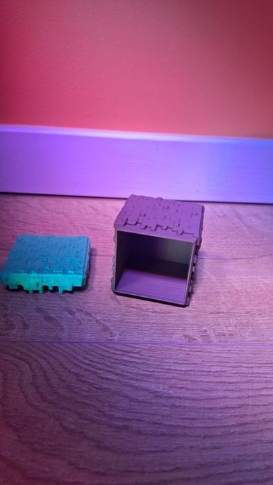 Blok z minecrafta.  Otwierane, wydruk 3D