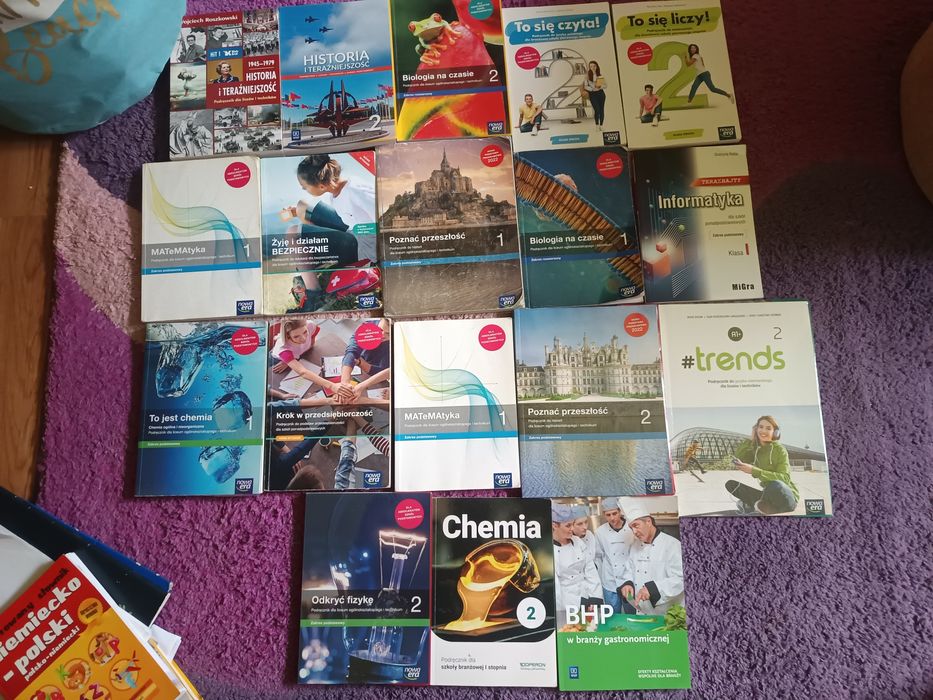 Książki do technikum klasy pierwszej i drugiej oraz liceum