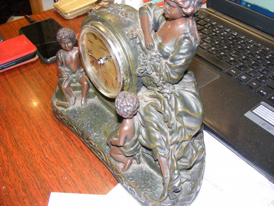 Часи для каміна. Каминные часи