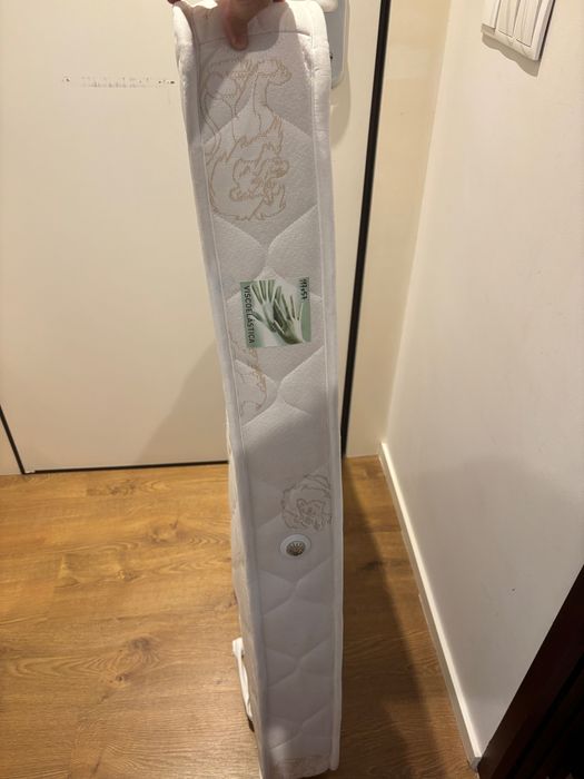 Colchão de Berço Viscoelástico 117x57 cm – Usado