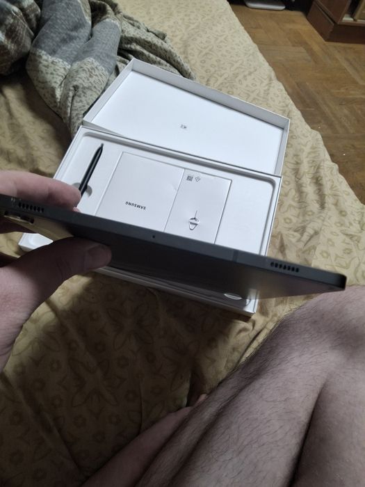 Планшет samsung galaxy tab s9 не вмикається не битий