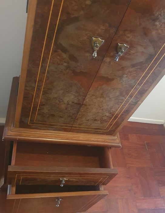 Bar / Armário de Bebidas