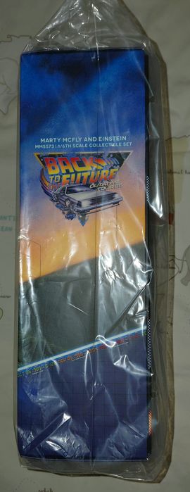 Hot Toys 1/6th Scale Back to the Future Marty Mcfly and Einstein (MMS573) MIB