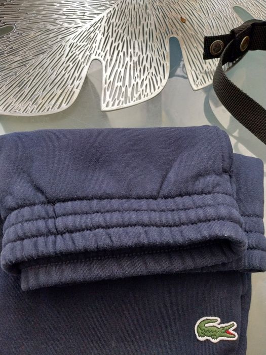 Calças lacost como novas