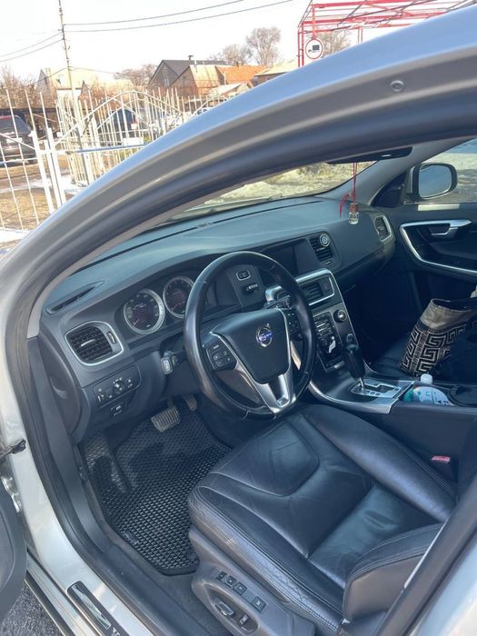 Продам машину Volvo s60 2012р