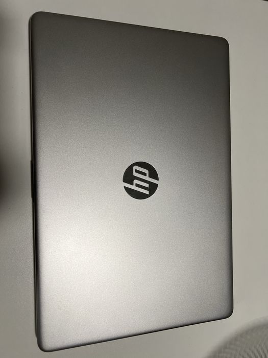 Portátil HP 15s-fq0013np