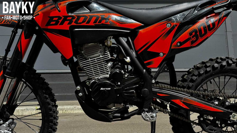 Мотоцикл Rottor Bronx 300