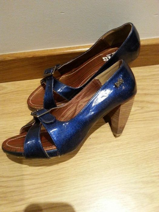 Sandália LOIS Tam 38