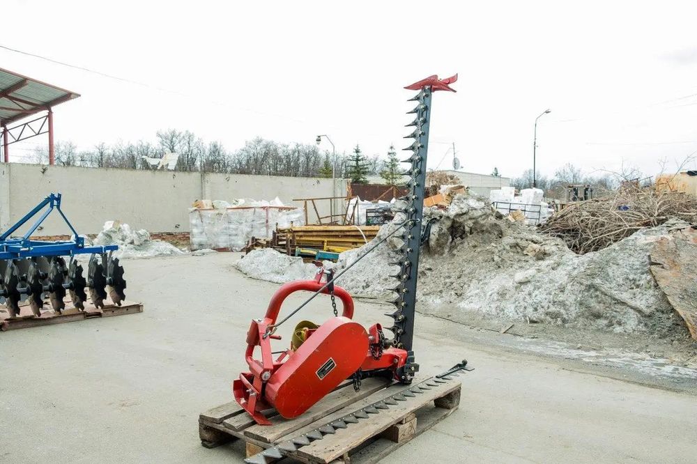 Продам косилку сегментну пальцеву 140 см. + Зап. Полотно + Кардан