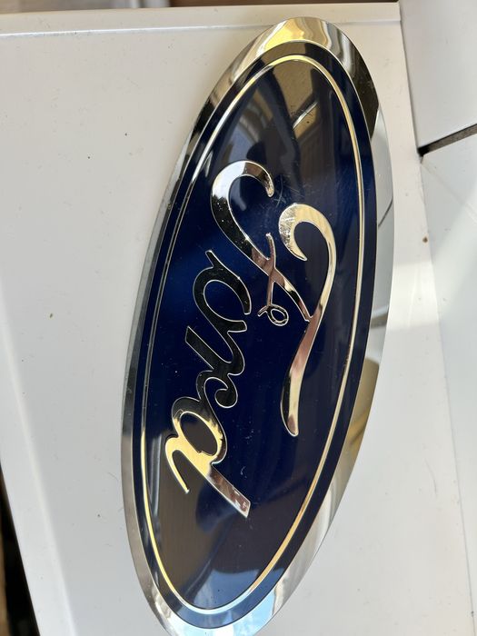 Значок Ford Edge 2021