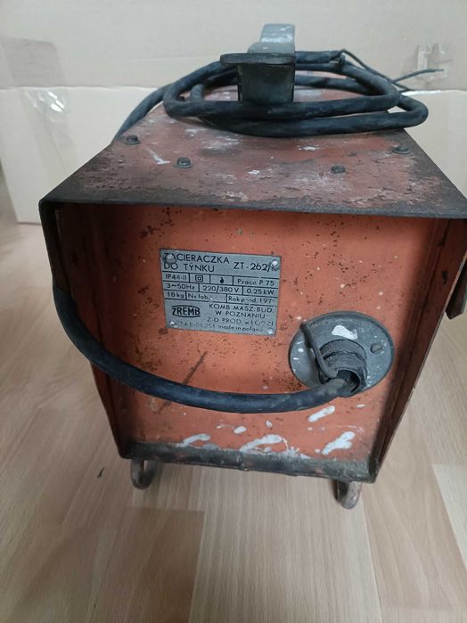 Zacieraczka do tynków agregat