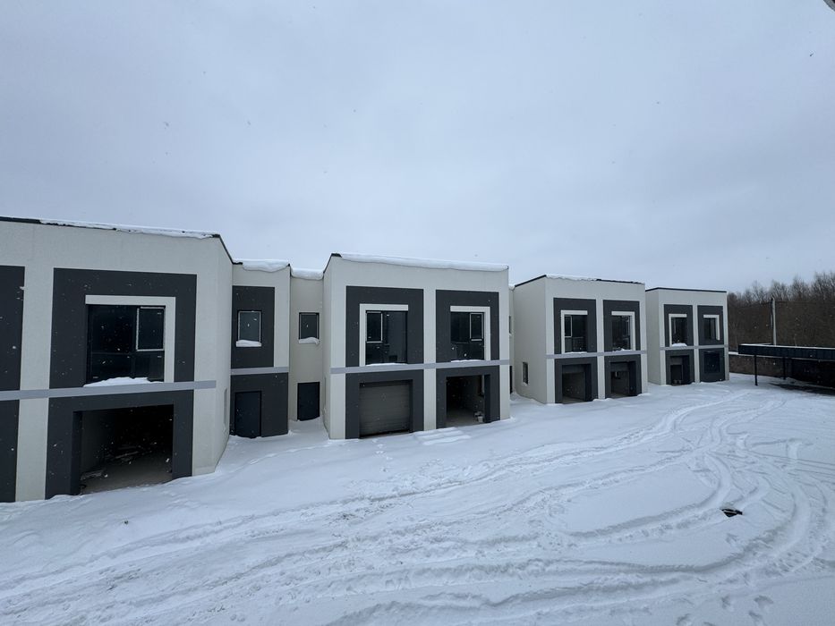 Продається Готовий Таунхаус з гаражем 144 м2 з комунікаціями Вовчинці!