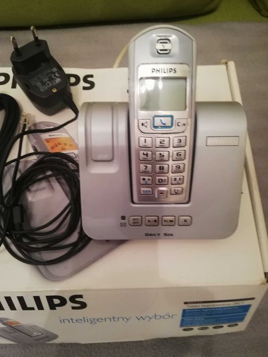 Telefon stacjonarny przenośny. PHILIPS DECT 515