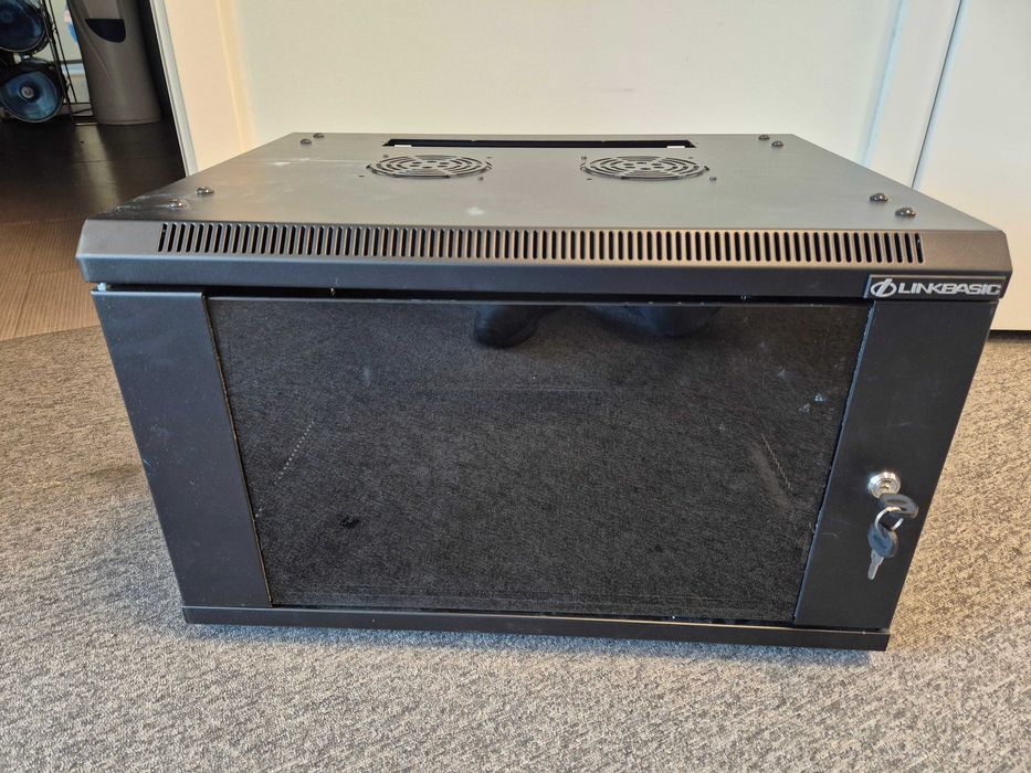Szafa RACK 19'' wisząca