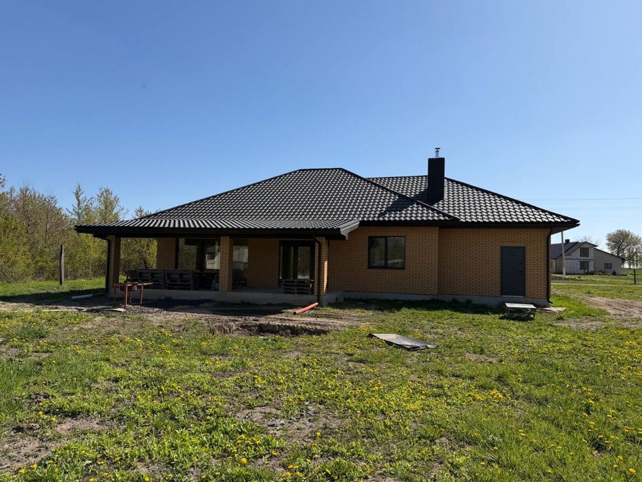 Будинок-американка в с. Милуші