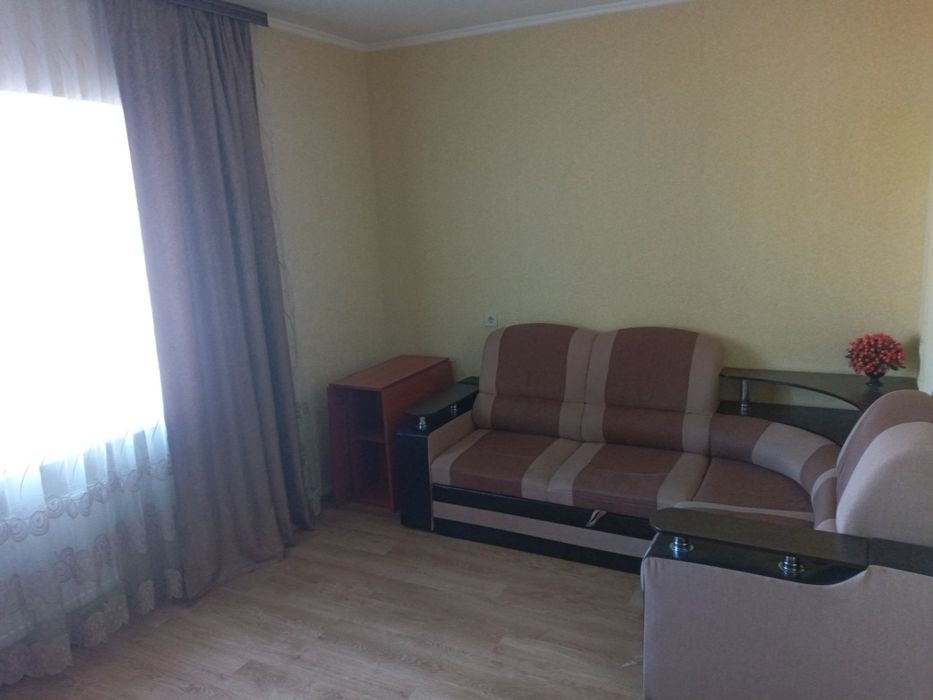 Центр.2-кімнатна квартира  напроти "Листопада