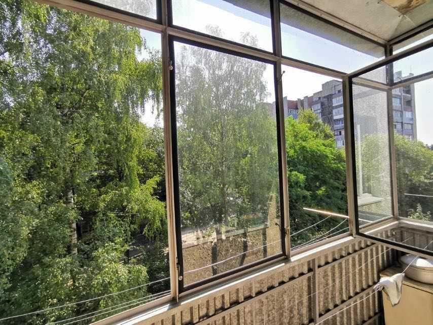 Оренда ВЕЛИКА кімната з балконом Львів Залізничний район без комісії