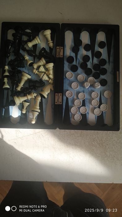 Набор из трёх игор.