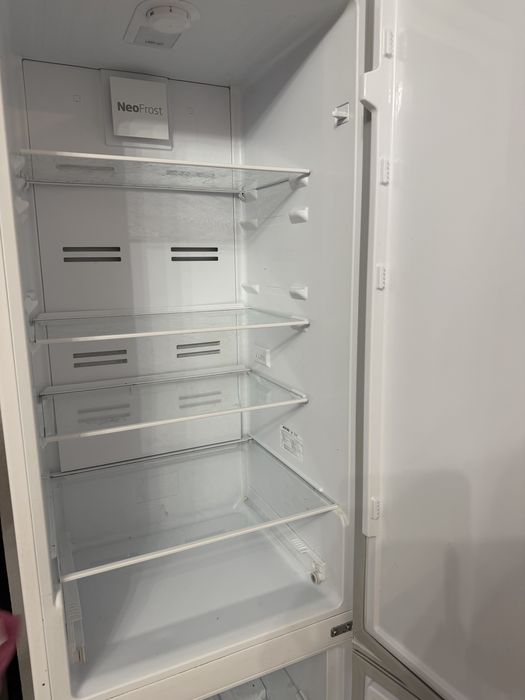 Холодильник  AlTUS