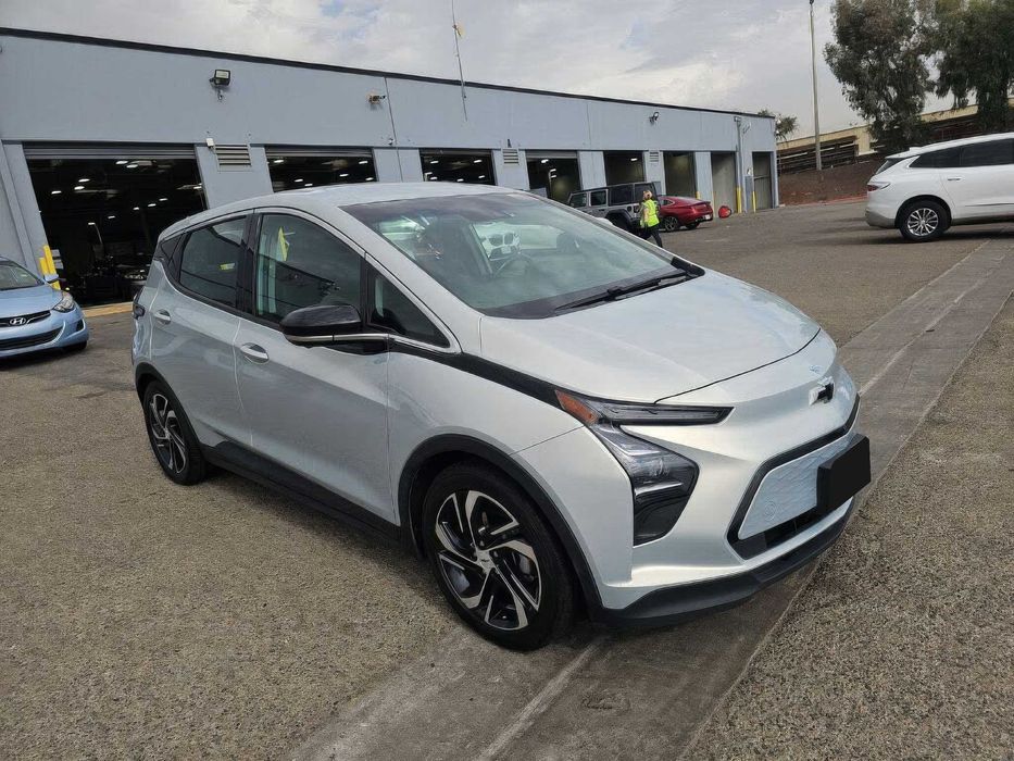 Chevrolet Bolt EV 2LT      2023