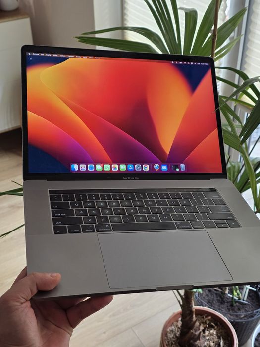 【本日限定！！】MacBook Pro 15インチ (2016) Amazon.co.jp: 【整備済み品】 Apple MacBook Pro 2016(15インチ
