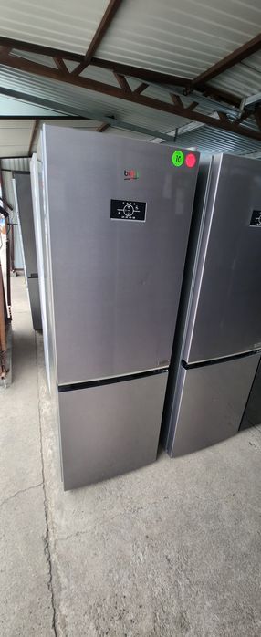 JANKI, ul. WSPÓLNA 6 Lodówka Beko B3RCNA344HXB