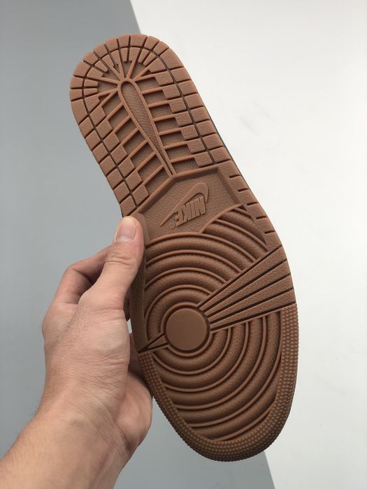 Nike Air Jordan 1 low Carnivore
