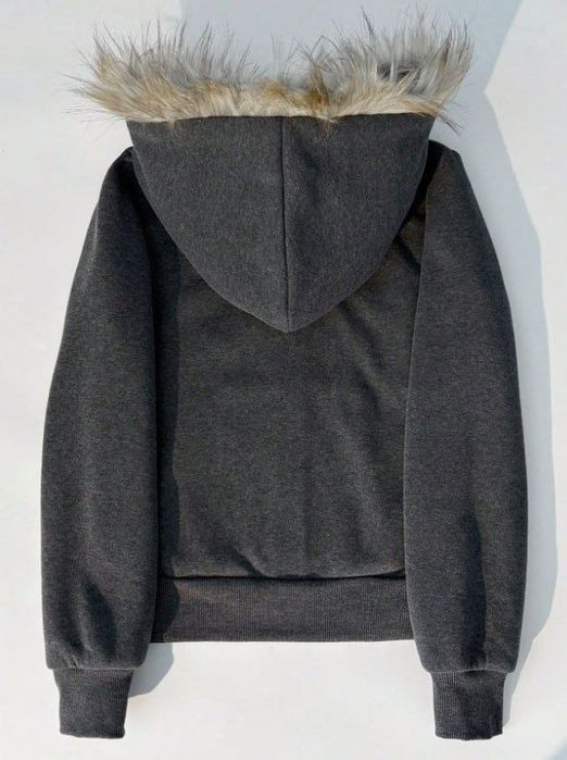 Женская укороченая кофта с мехом