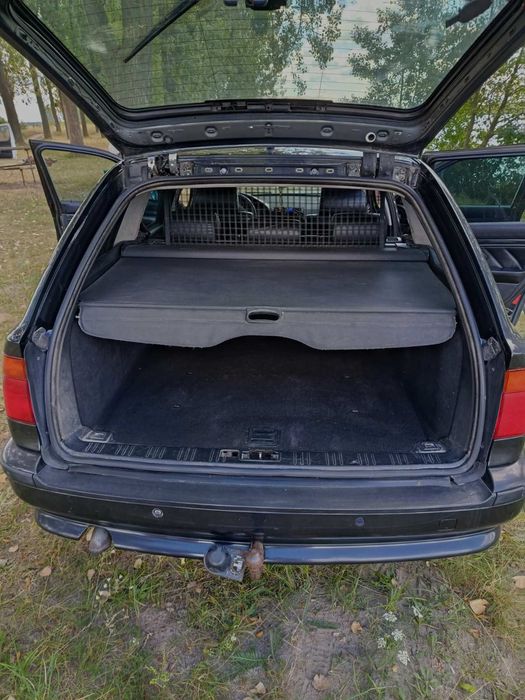 BMW e39,series 5, автомат(колір чорний)