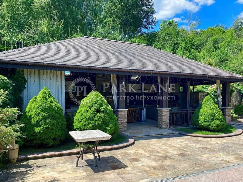 Продам Резиденцію в Лісниках з власним парком та озером Обухівський