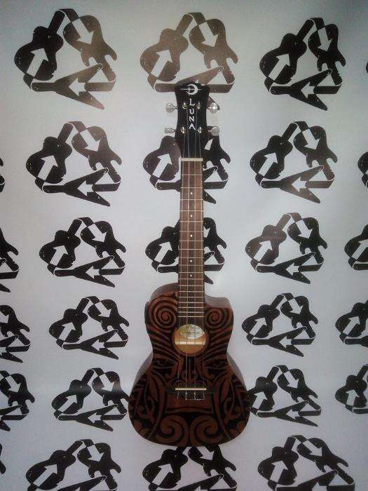 Cavaquinhos e Ukuleles64575366859777121