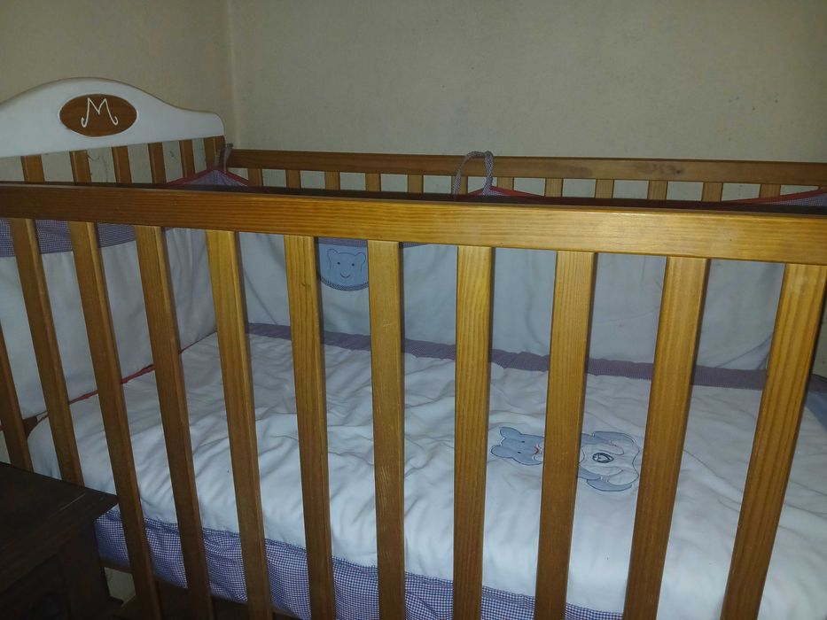 Cama de bebé/ criança
