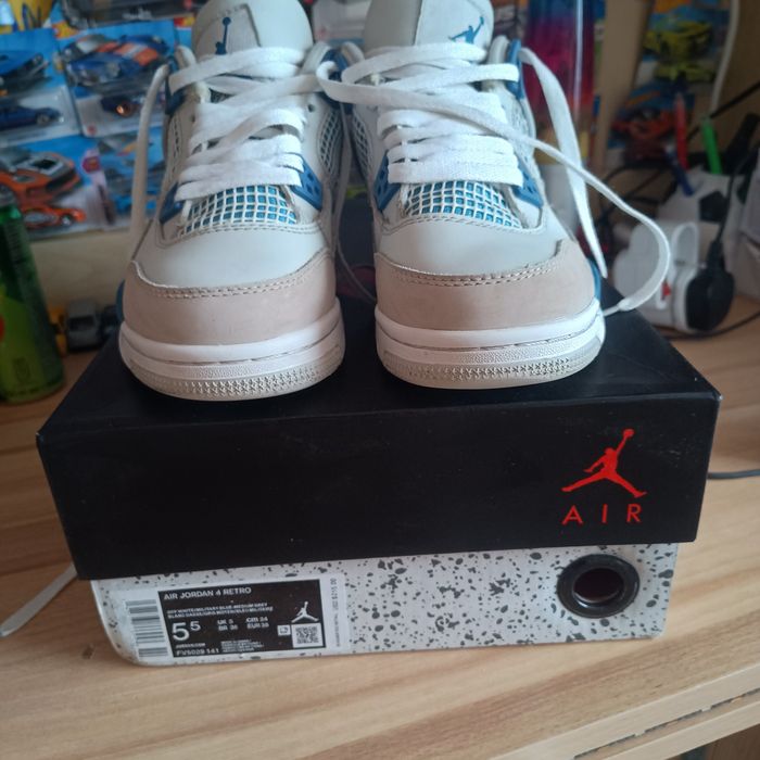 Buty Air Jordan 4 Retro  „Military Blue” 38