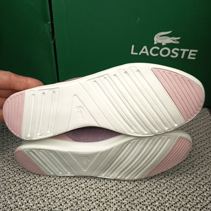 Стильні жіночі кросівки Lacoste Avenir