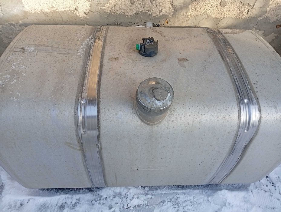 Бак з кріпленням ДАФ 105