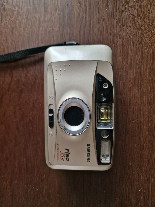 пленочный фотоаппарат Samsung Fino 35S.