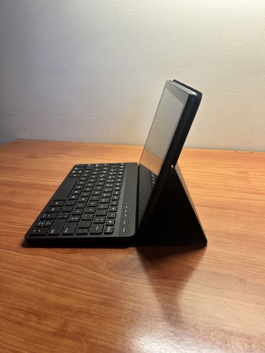 Tablet Alcatel  + teclado