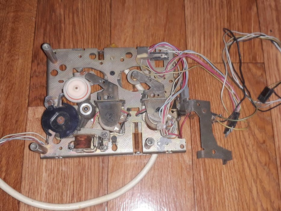 Комплектующие для магнитофона Маяк